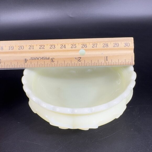 Vintage Vaseline Pale Yellow Uranium UV Glowing Glass Dish Bowl Footed Ruffled - Picture 6 of 13